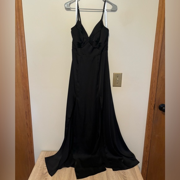 Azazie Vivi Bridesmaid Dress in Black - Size 6 - Picture 8 of 10